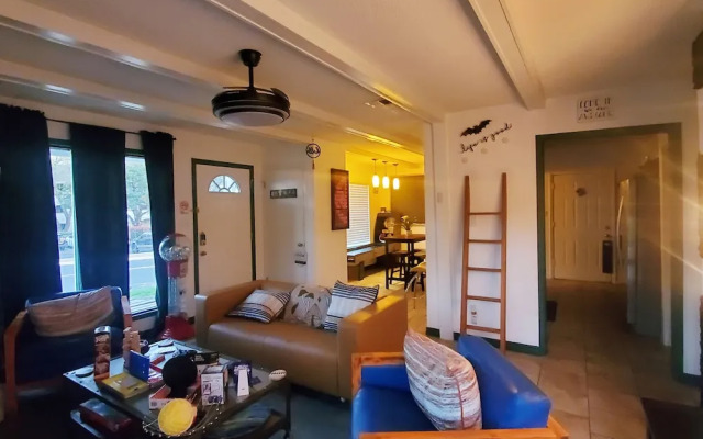 Austin Uncommon Room Rentals