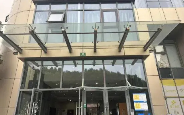 Huajian Mandi Homestay (Oriental Sports Center)