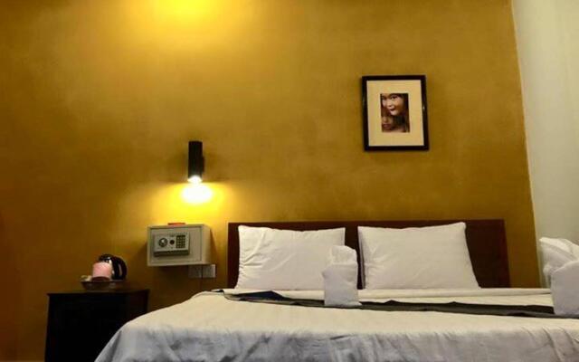 Best Central Point Hotel