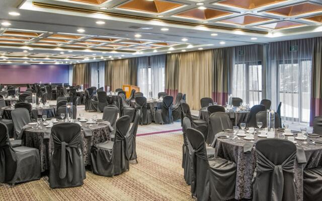 Crowne Plaza Kitchener-Waterloo by IHG