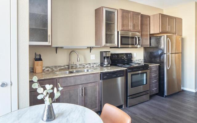 Sonder — District 600