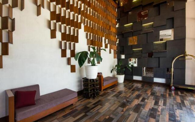 Imperial Court Hotel