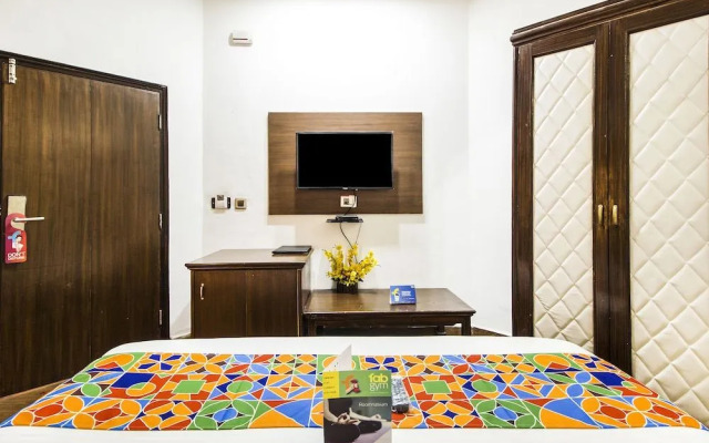 FabHotel Le Monarque Piccadily Chowk