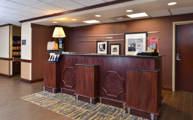 Hampton Inn & Suites Muncie