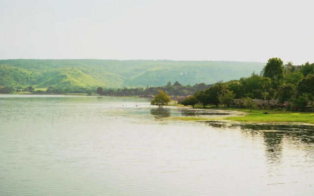 Palmchwa Resort