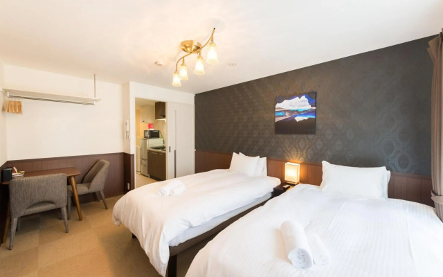 Floral Green Maple House