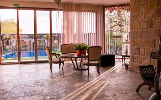 Belgrade Hills Villa and Suites