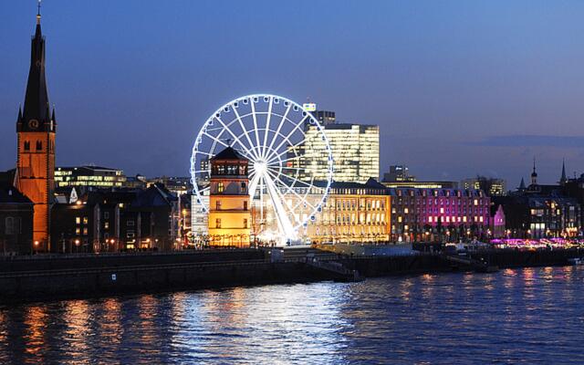 Holiday Inn Dusseldorf - Hafen