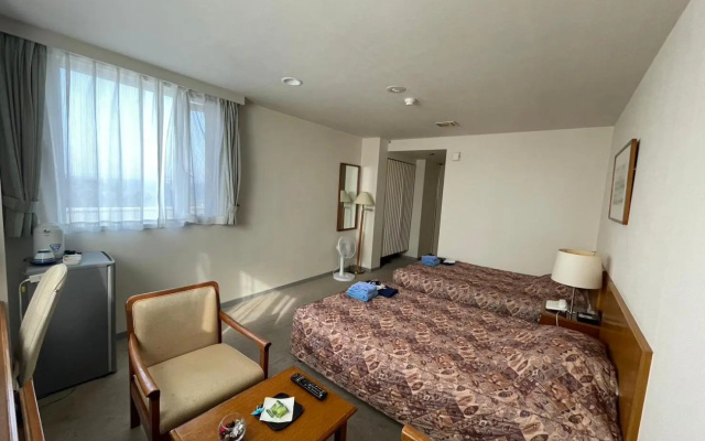 Kitaguni Grand Hotel – Guest Rooms – Rishirifuji