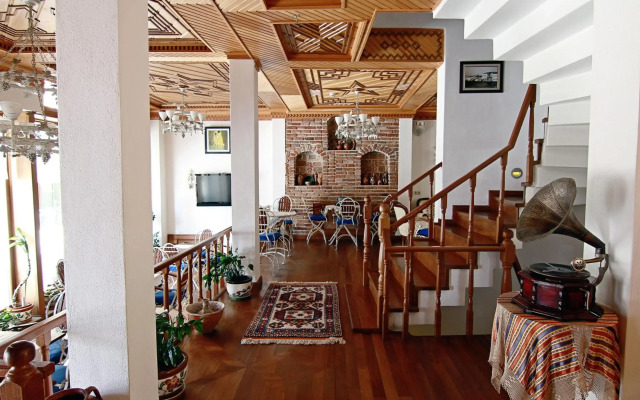 Hotel Des Etrangers - Special Class