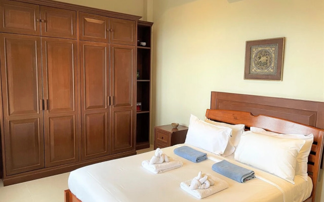 Sea view private pool villa in Patong