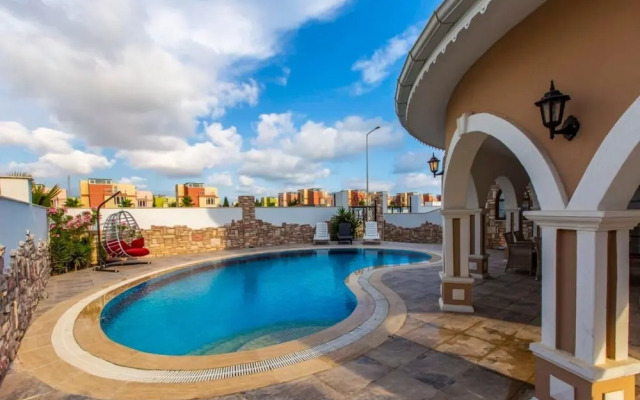 Luxurious Villa With Private Pool in Antalya