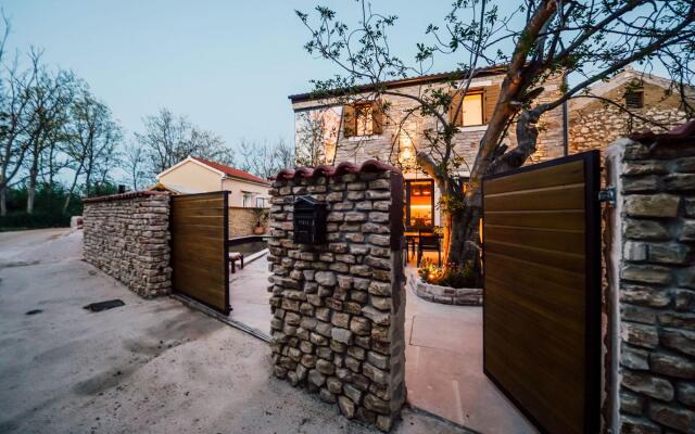 Villa Begonia with swimming pool, Privlaka (Zadar)