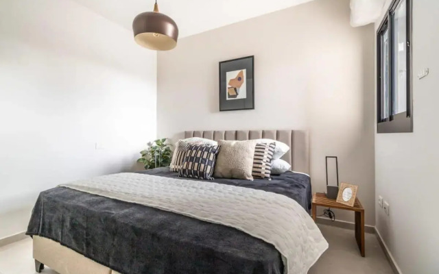Magical 2BR Parking with amazing view in city gate