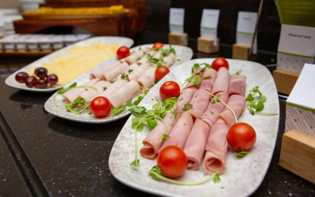 DoubleTree by Hilton London - Ealing Hotel