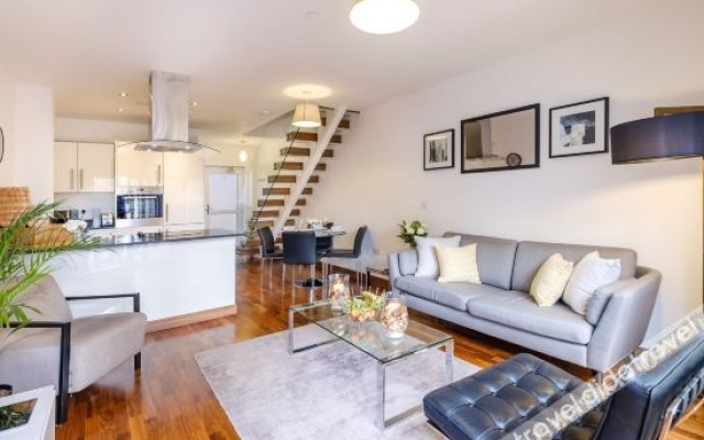 Flamsteed Duplex Apartment