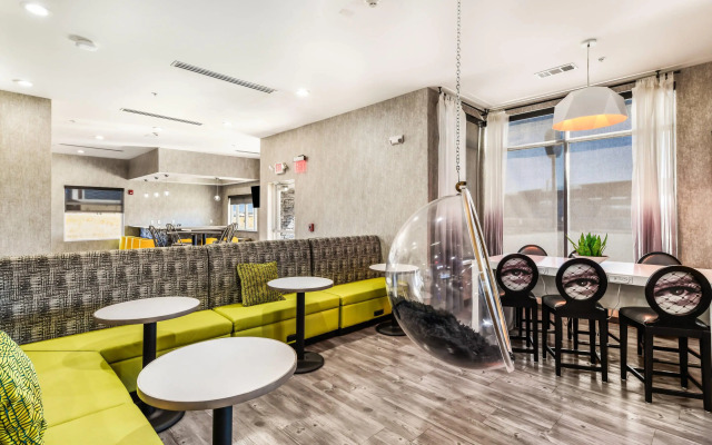 Hy-Lo Hotel, an Ascend Collection Hotel