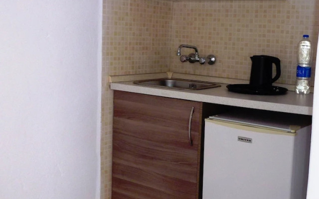 Atalos Hotel, Apartments & Suites