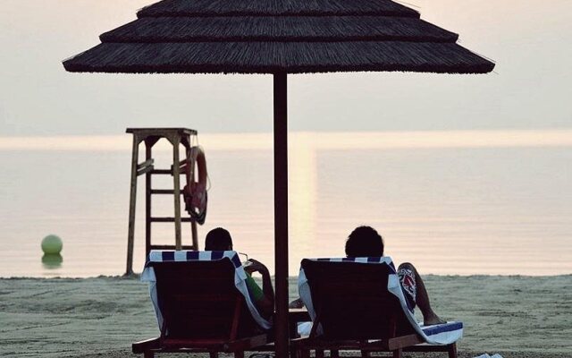 Boudl Half Moon Resort