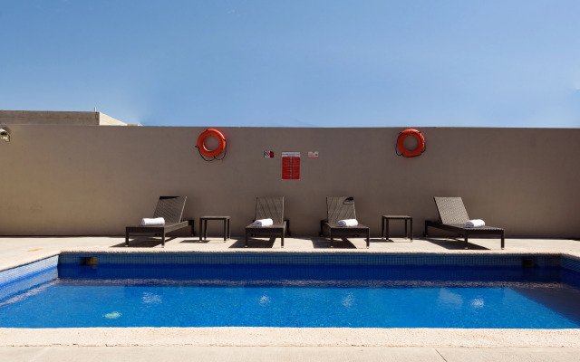 Extended Suites Queretaro Juriquilla