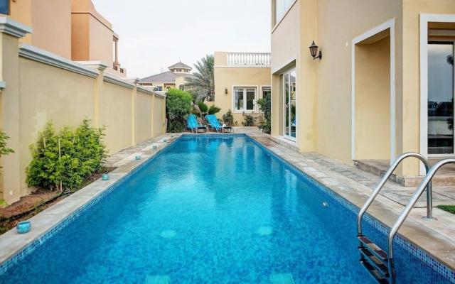 The Palm Jumeirah Villas - Frond E