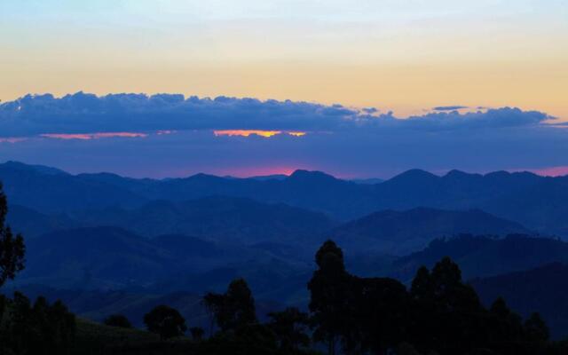 Chalés Araucária e Manacá
