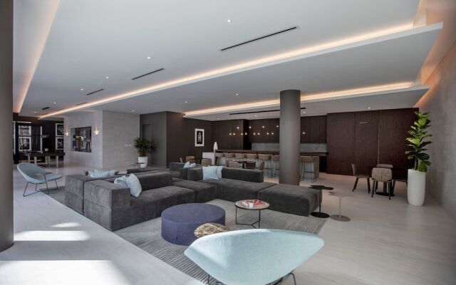 Luxury Condo with Den at Design District