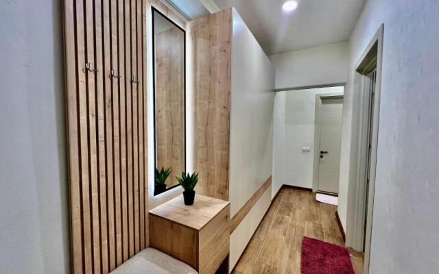 New Apartment Near Holiday Inn