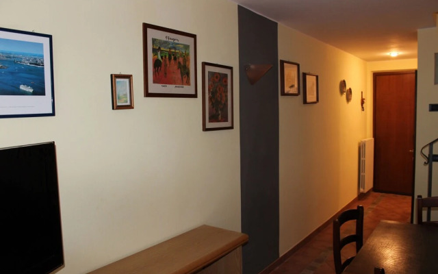 Suite Carla Lovely Apartment in Pietrasanta Center