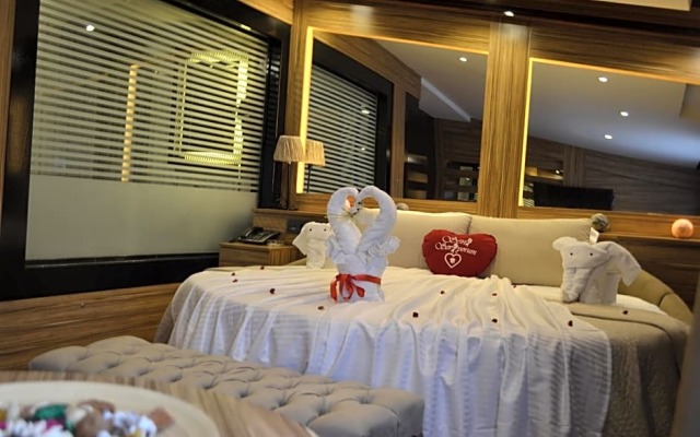 Gumus Palace Suites