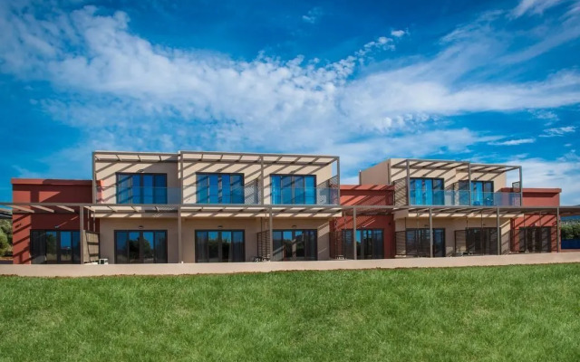 Oasis Apts