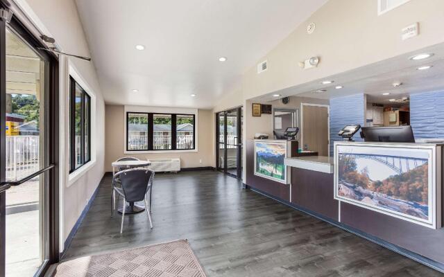 Motel 6 Cross Lanes, WV - Goff Mountain Rd