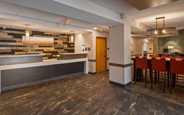 Best Western Plus Hudson I-94