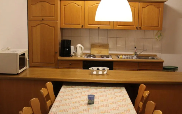 Geraeumige Ferienwohnung mit Terrasse in Kluetz