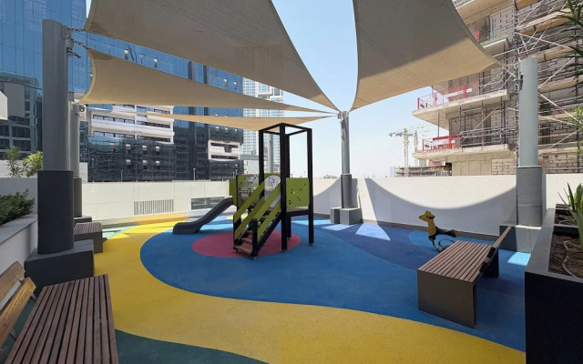 Bloomfields Deluxe Studio Azizi Riviera