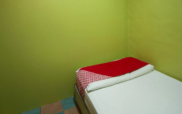 SPOT ON 90137 Casavilla Hotel Pudu