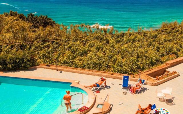 Paradise Beach Hostel