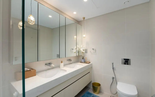 Premium 2BR Emaar Beachfront w Beach Access