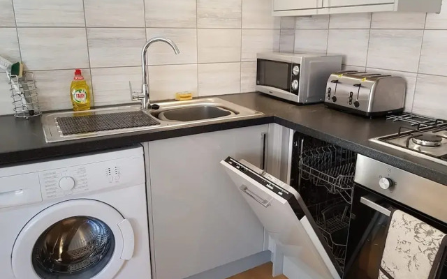 Suitely Berkeley Apartments