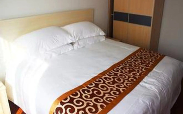 Harcourts Executive Hotel