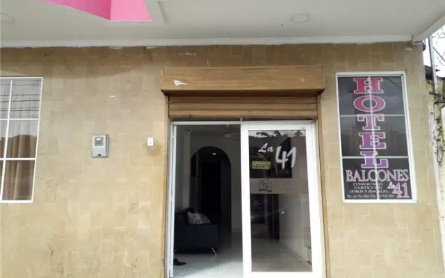 Hotel Balcones La 41