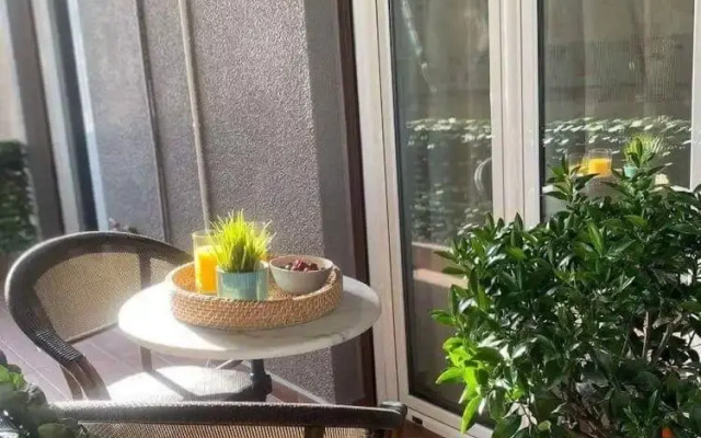 Lovely Apartment- At017