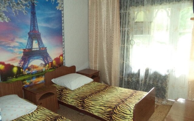 Viktoriya Guest House
