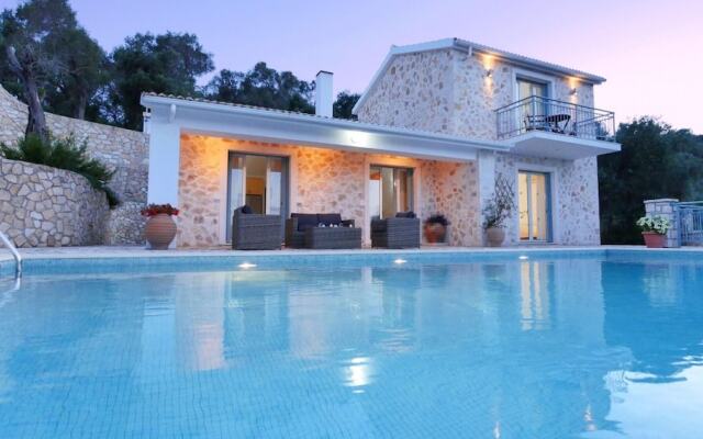 Thanelli in Paxi With 2 Bedrooms and 1 Bathrooms