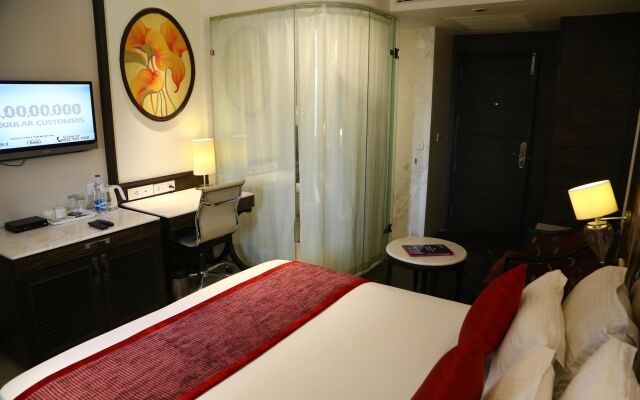 OYO 857 The First Hotel