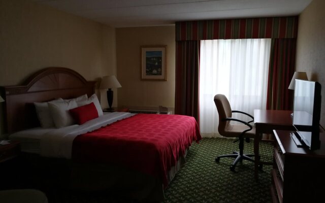 Mystic River Hotel & Suites