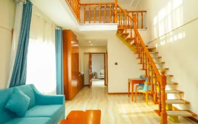 Changbai Mountain Wanda Yue Loft Hot Spring Hotel (Tourism Service Center of West Changbai Mountain)