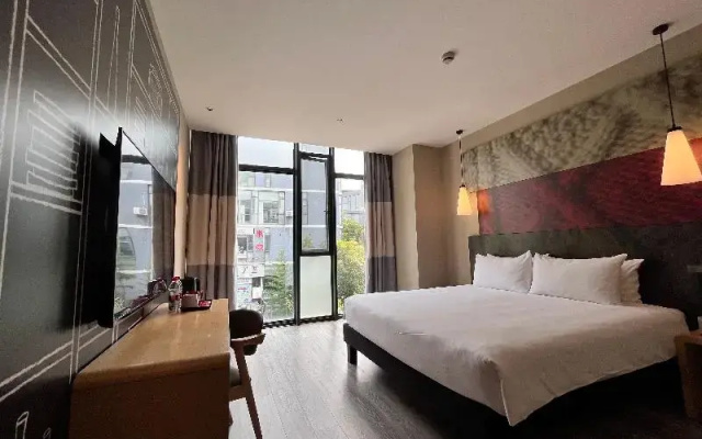 Ibis Shanghai International Tourism Resort Xiupu