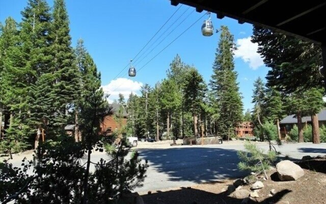 Mammoth S #136 2 Bedroom Condo