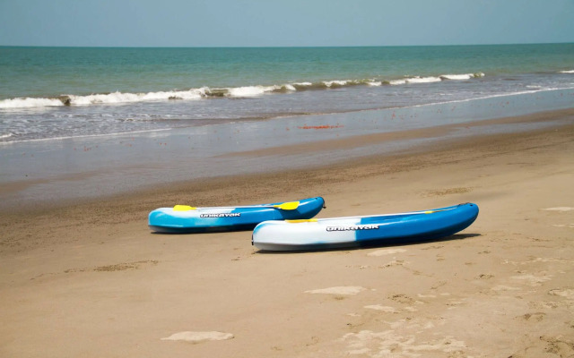 Nauti-K Beach Hotel